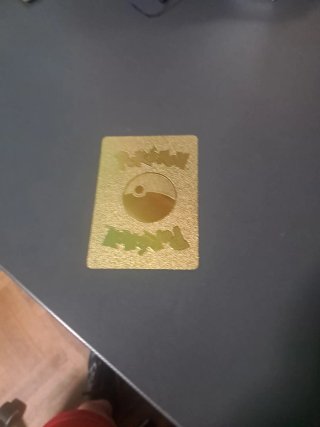 Carta Pokémon Pikachu Surf V Dorada