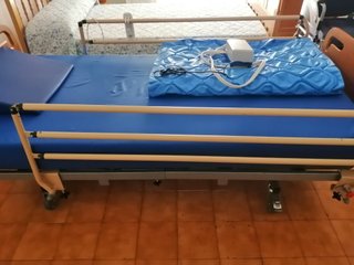 Cama articulada Sunrise Medical + Colchón
