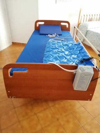 Cama articulada Sunrise Medical + Colchón