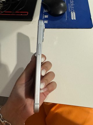 iPhone 15 Blanco/Azul