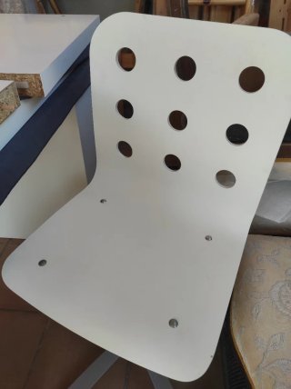 Silla de escritorio blanca