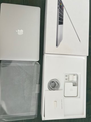 MacBook Pro i5 nuovo di zecca