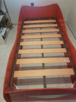 Cama infantil coche de carreras