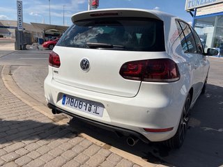 Volkswagen Golf GTI ( Adidas )