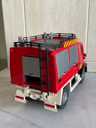 Mercedez-Benz Unimog Fire Truck série U400 Dickie
