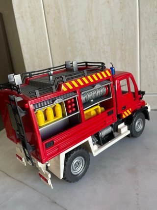 Mercedez-Benz Unimog Fire Truck série U400 Dickie