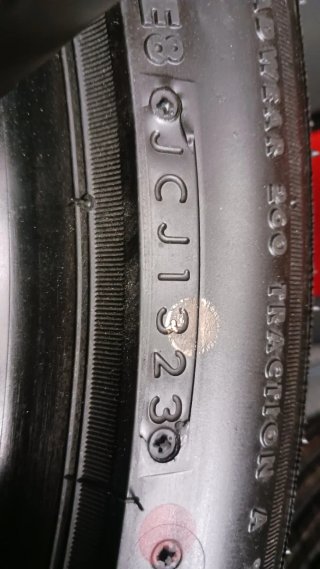 225/45 R19 92W BRIGESTONE TURANZA T005A