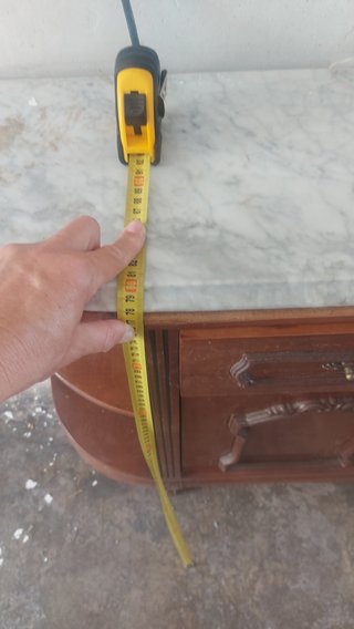 Recibidor antiguo madera y mármol