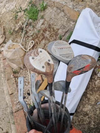 Juego de palos de golf XXIO, Spalding y Forgan