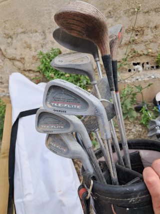 Juego de palos de golf XXIO, Spalding y Forgan
