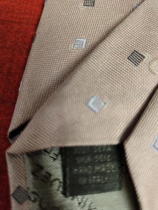 Corbata Adolfo Dominguez 100% Seda rosa y gris