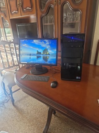 PC Phoenix Negra Completa 8ram, core i3 ,1500 gb.
