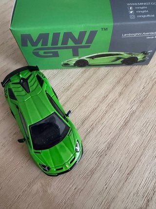 Lamborghini Aventador SVJ 1:64 Verde Mantis