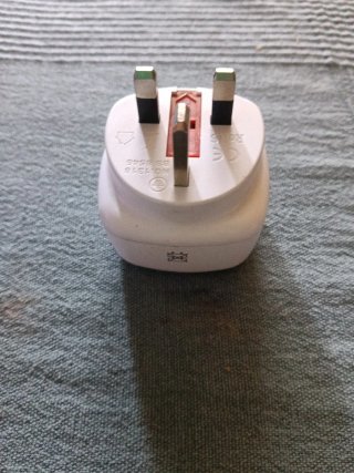 Adaptador Enchufe UK/Irlanda