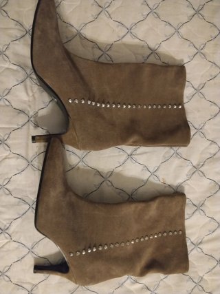 Botines Zara Piel Tacon Tachuelas Marrones