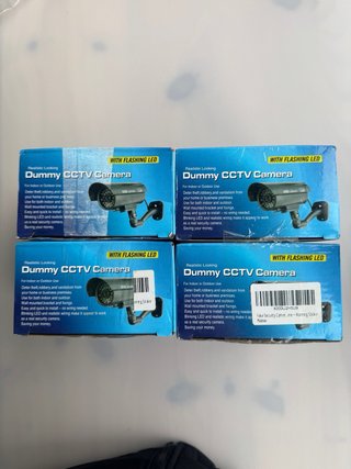 4 Cámaras CCTV Falsas con LED