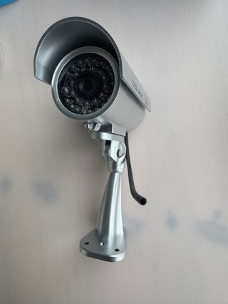 4 Cámaras CCTV Falsas con LED
