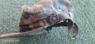 Gorra militar bordada
