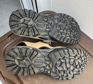Sandalias Mountain Pro caballero beige.