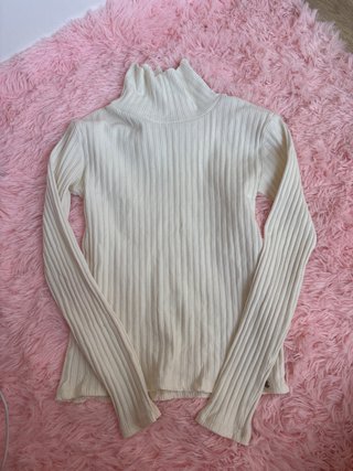 Camiseta cuello alto acanalada
