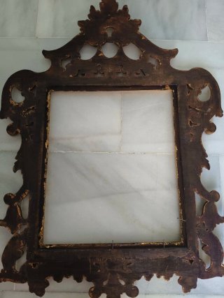 Marco antiguo pan de oro
