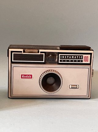 Lote 2 Fotocamere Kodak Instamatic + cartucce