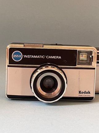 Lote 2 Fotocamere Kodak Instamatic + cartucce