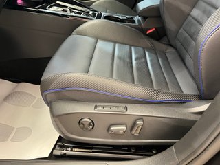Volkswagen Golf  R PERFORMANCE 2025