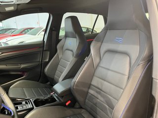 Volkswagen Golf  R PERFORMANCE 2025