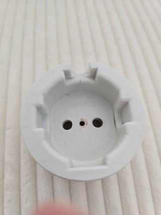 Enchufe Porcelana Fontini Superficie