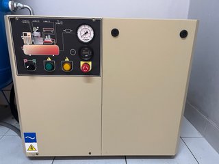 Compresor Ingersoll Rand + calderin + secador