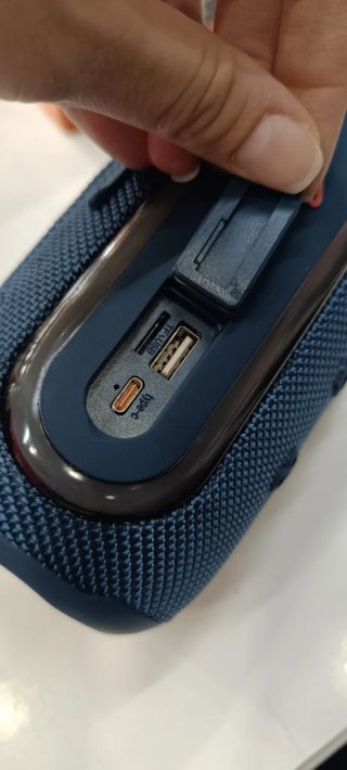 Altavoz Kimiso KMS-220 X-Bass Portátil