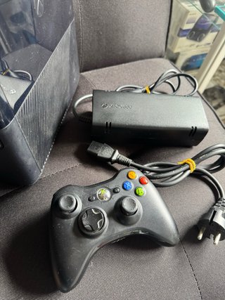 Xbox 360 E Negra Completa