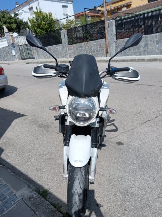 Aprilia Mana 850 (76cv) en buen estado.