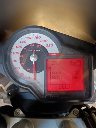 Aprilia Mana 850 (76cv) en buen estado.