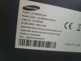 Televisor Samsung Negro + soporte pared