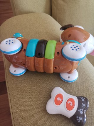 Juguete perro salchicha interactivo