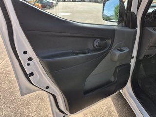 Nissan NV200 2015
