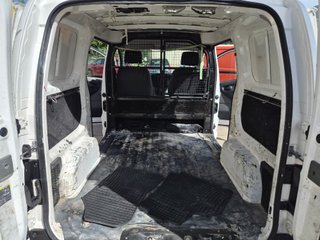 Nissan NV200 2015