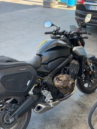 Honda CB650R Neo Sports Café | Quickshifter