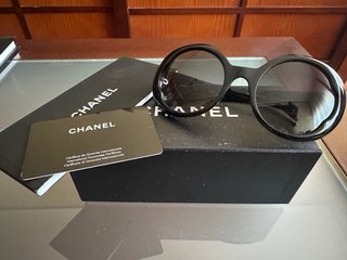 Occhiali da sole Chanel neri