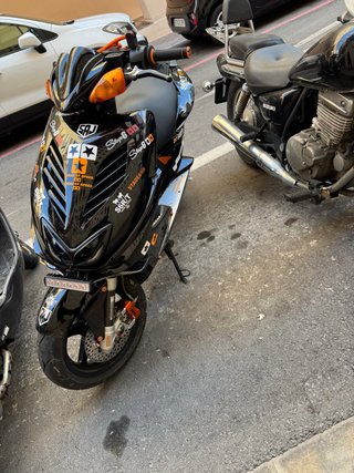 Yamaha Aerox Negra