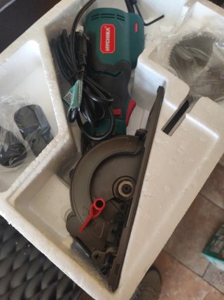 Mini sierra circular HYCHIKA 750W