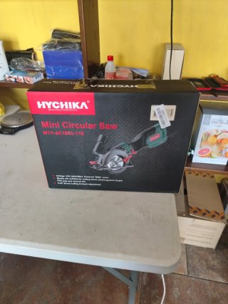 Mini sierra circular HYCHIKA 750W