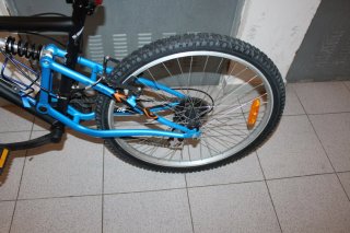 Bicicleta de montaña Btwin 24 pulgadas.