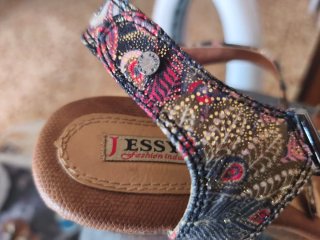 Sandalias Jesy Talla 40 Verano