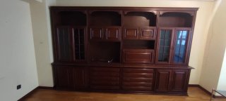 Mueble de salón antiguo.
