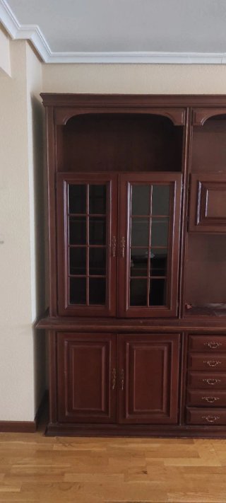 Mueble de salón antiguo.