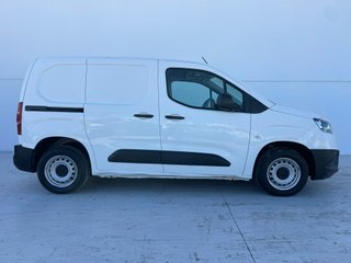 Toyota ProAce Furgón 1.5D 100cv. -Av. Motor- 7500€