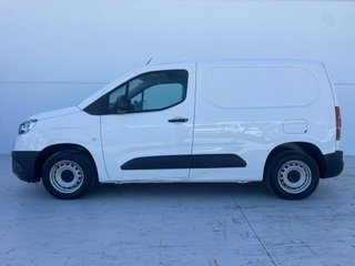 Toyota ProAce Furgón 1.5D 100cv. -Av. Motor- 7500€